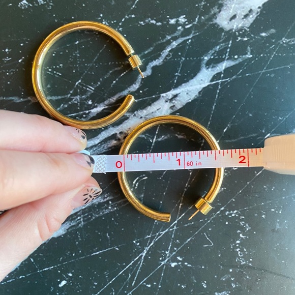 Jennifer Fisher 1.5" Thread Hoops - Picture 2 of 5